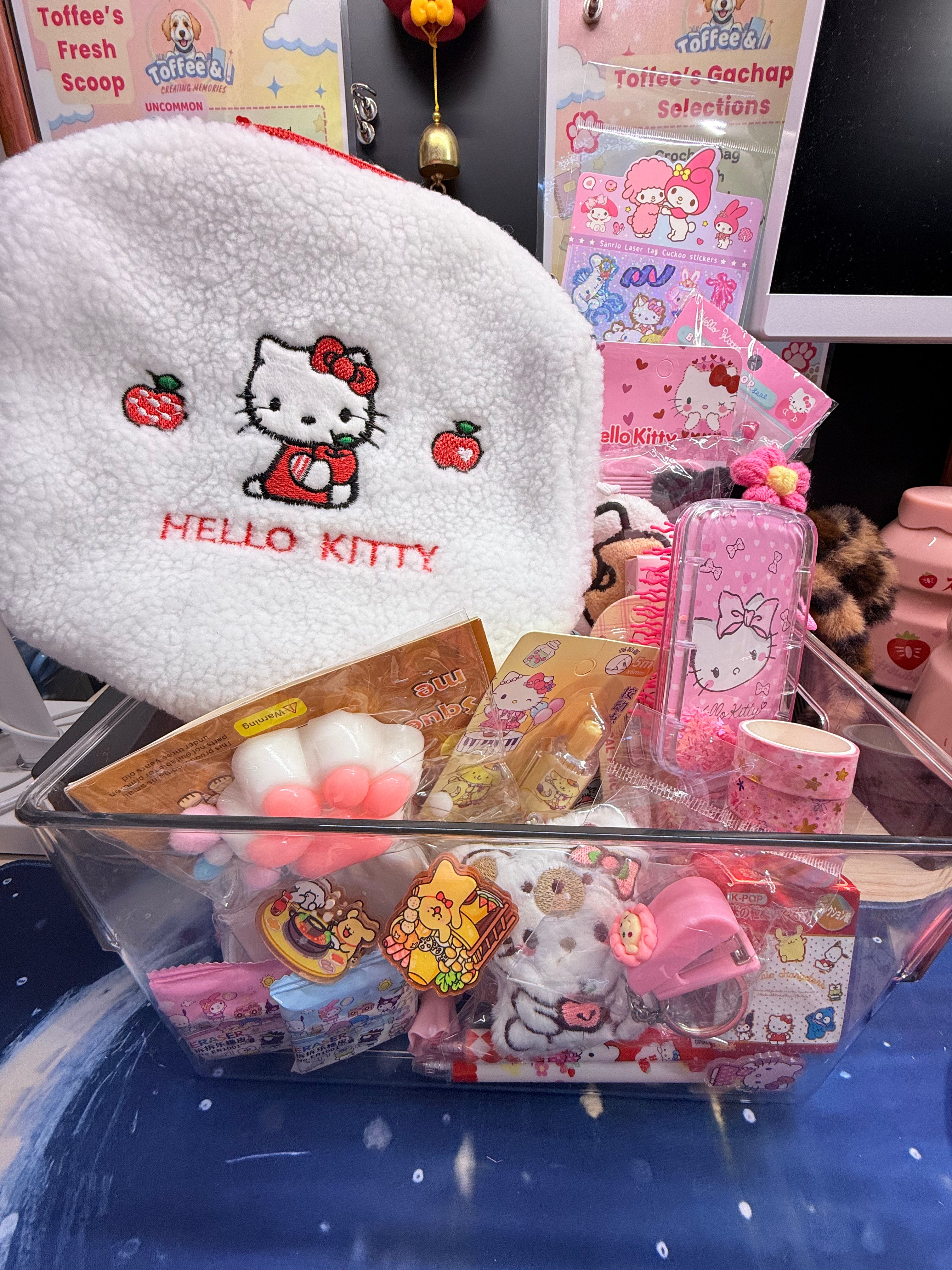 Kawaii Stationery Mystery Giftbox Australia | 5+ Cute Items | Toffee’s HKitty Stationery Giftbox